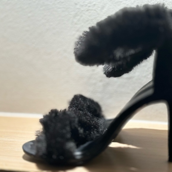 Black Plush Stiletto 7.5 - Picture 7 of 7